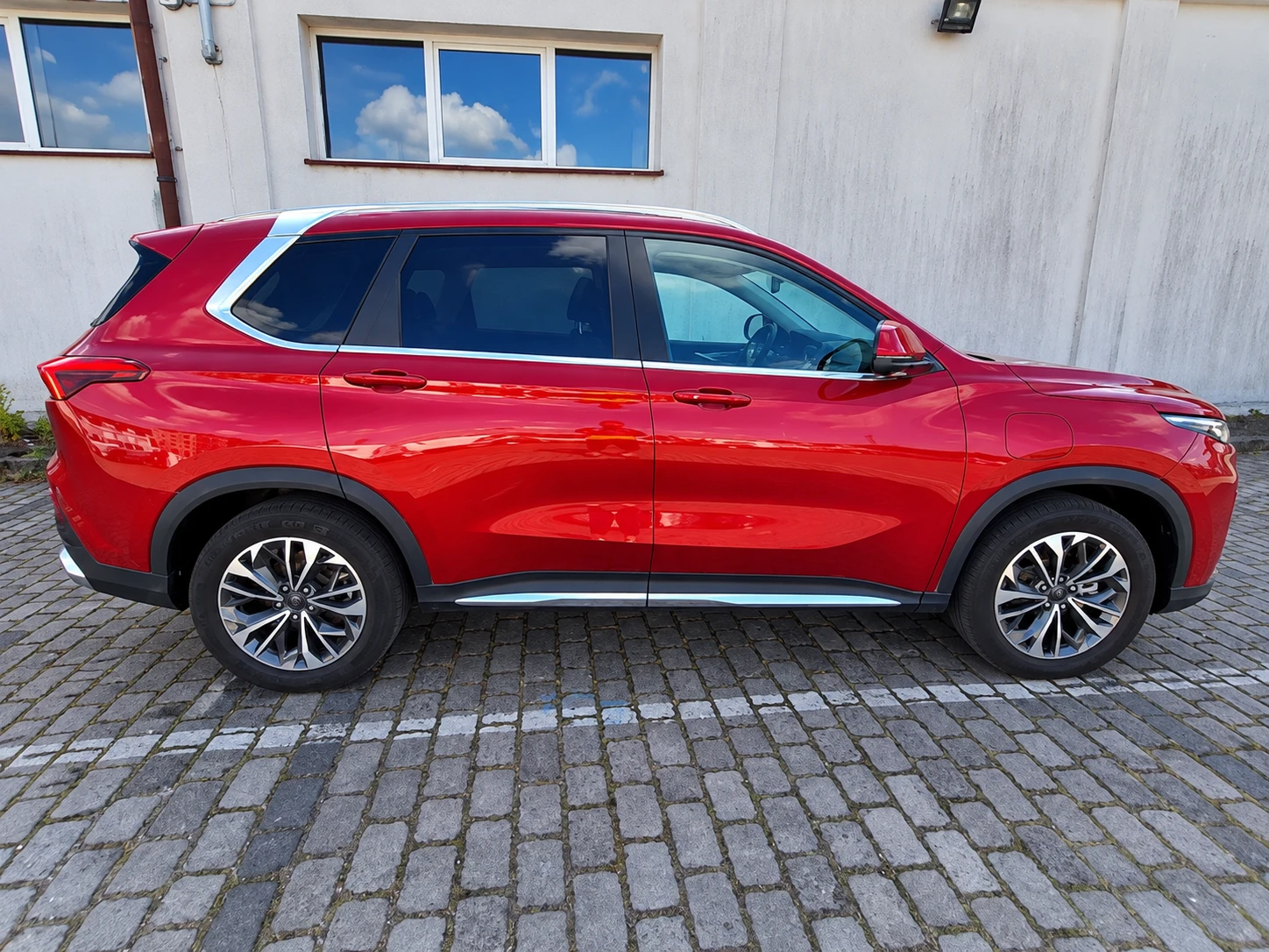 Maxus Euniq 6 ����� ���� | Mobile.bg � ����������� 7