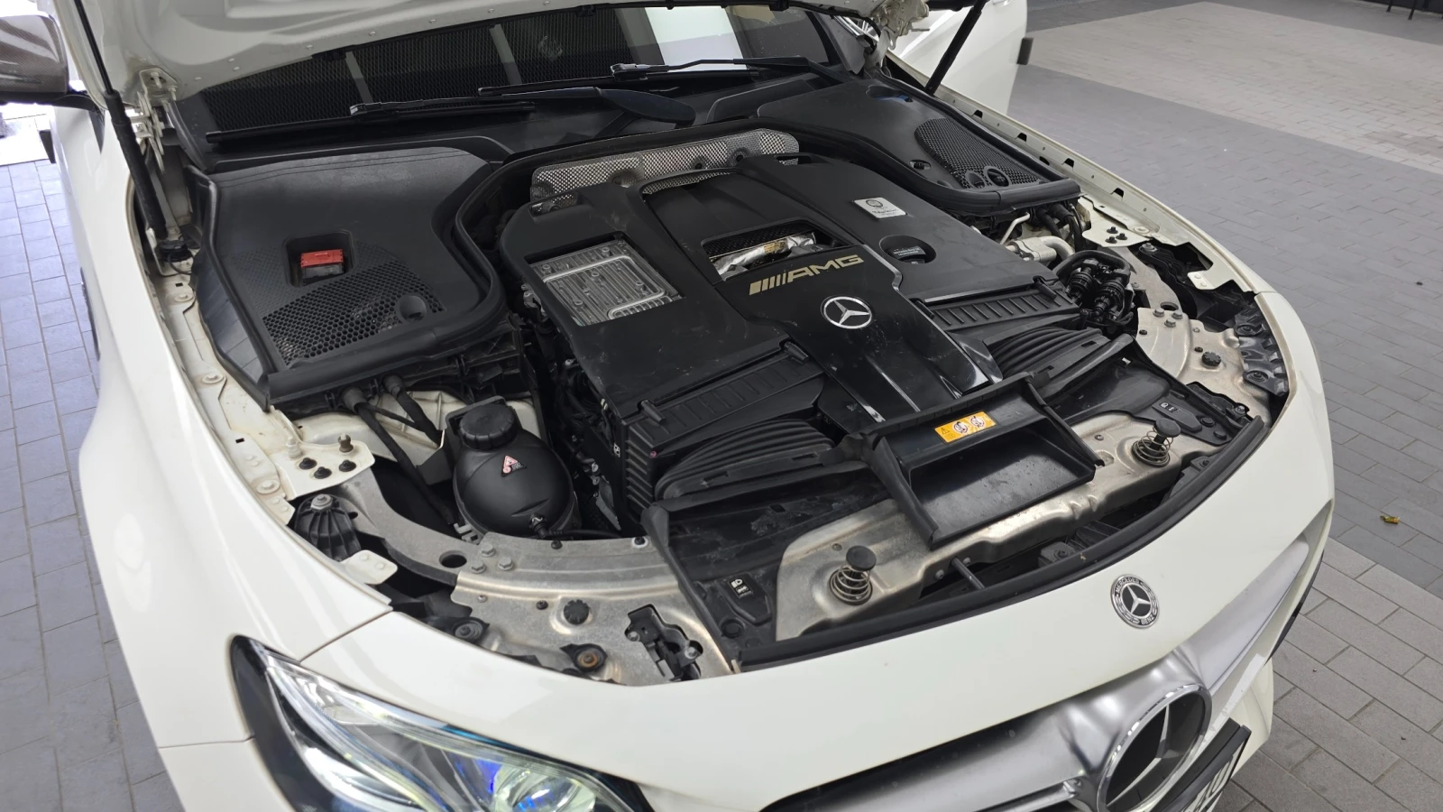 Mercedes-Benz E 63 AMG 4MATIC+ , снимка 6 - Автомобили и джипове - 55845584