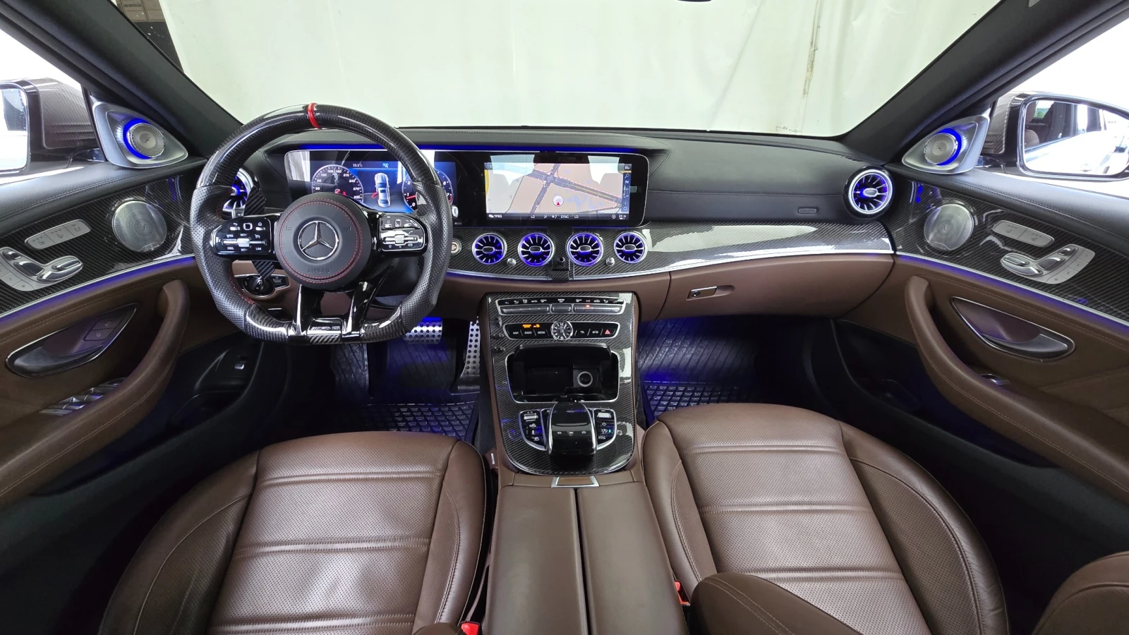 Mercedes-Benz E 63 AMG 4MATIC+ , снимка 7 - Автомобили и джипове - 55845584