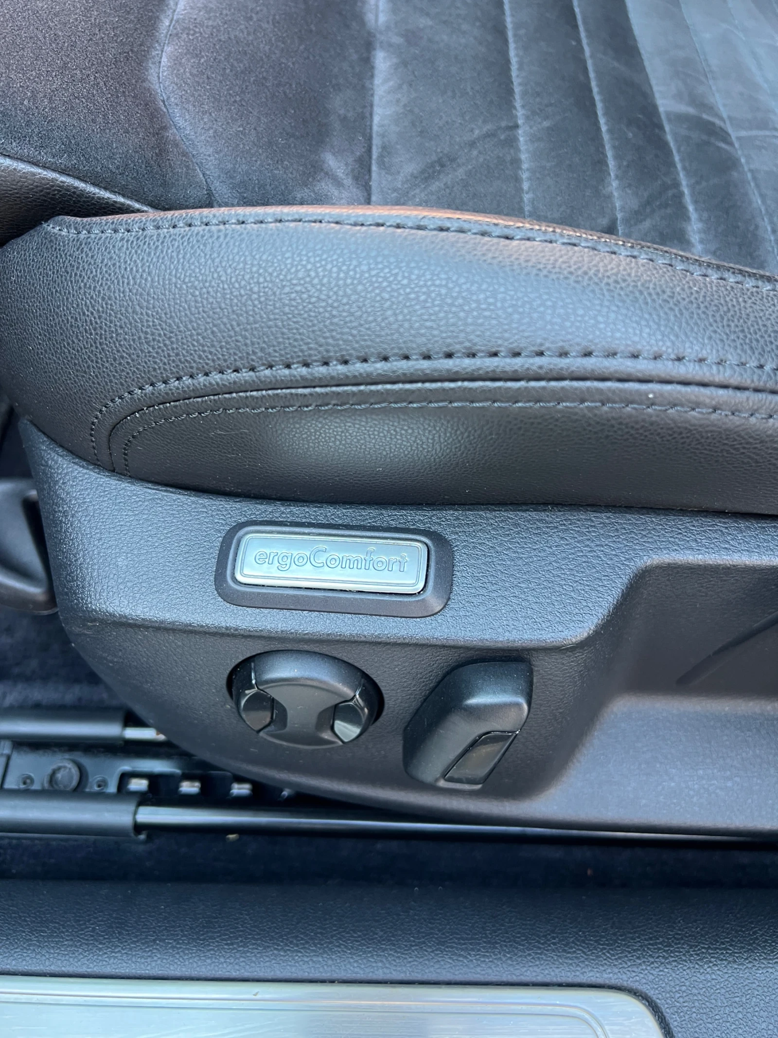 VW Passat 2.0TDI/ДИГИТАЛ/ПОДГРЕВ/DSG, снимка 11 - Автомобили и джипове - 56337863