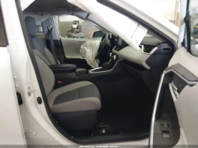 Toyota Rav4 59к* AWD* Keyless* Камера* Assist* Подгреви* High , снимка 9