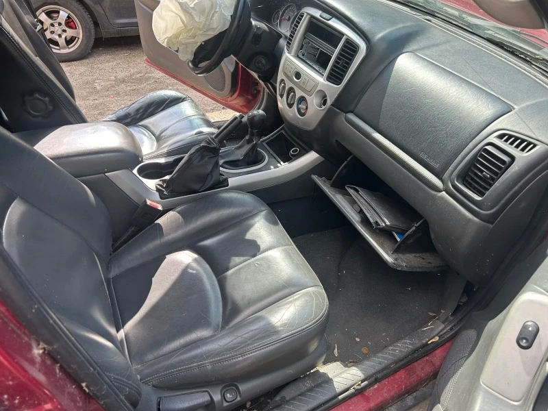 Mazda Tribute 2.3 на части, снимка 8 - Автомобили и джипове - 40461978