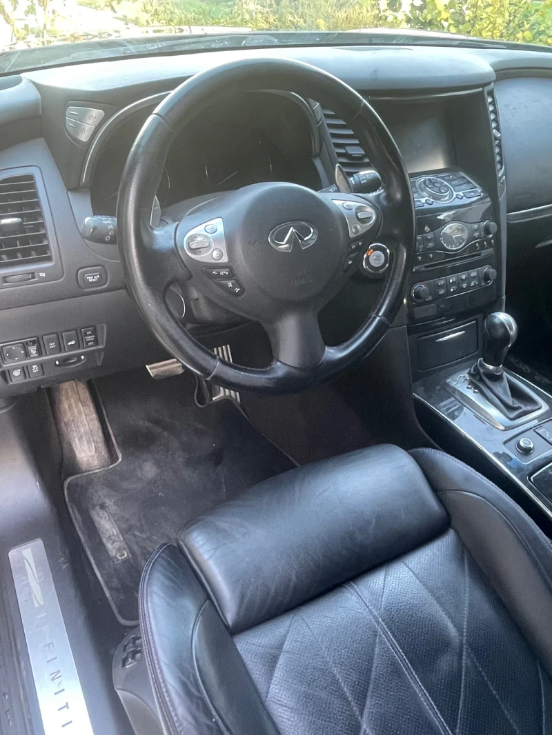 Infiniti QX70, снимка 8 - Автомобили и джипове - 47663678