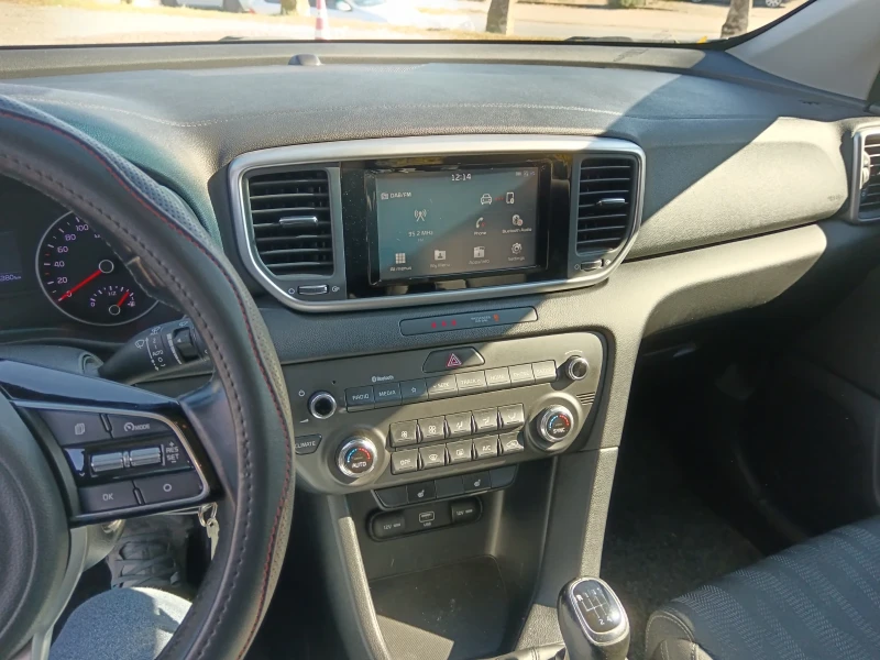 Kia Sportage 1.6 бензин , снимка 11 - Автомобили и джипове - 48297784