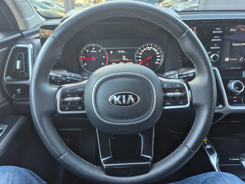 Kia Sorento 2.2 CRDI 2WD, снимка 10 - Автомобили и джипове - 48335088