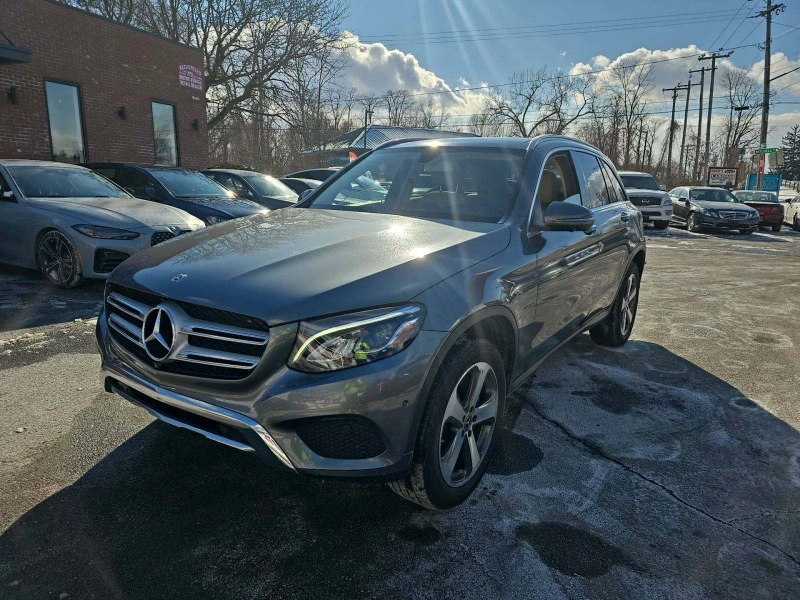 Mercedes-Benz GLC 300 LED/CAMERA/NAVI/KEYLESS/LANE ASSIST/LANE DEPARTURE, снимка 2 - Автомобили и джипове - 48903469