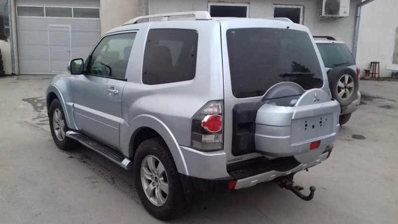 Mitsubishi Pajero 6 броя , снимка 9 - Автомобили и джипове - 35318689