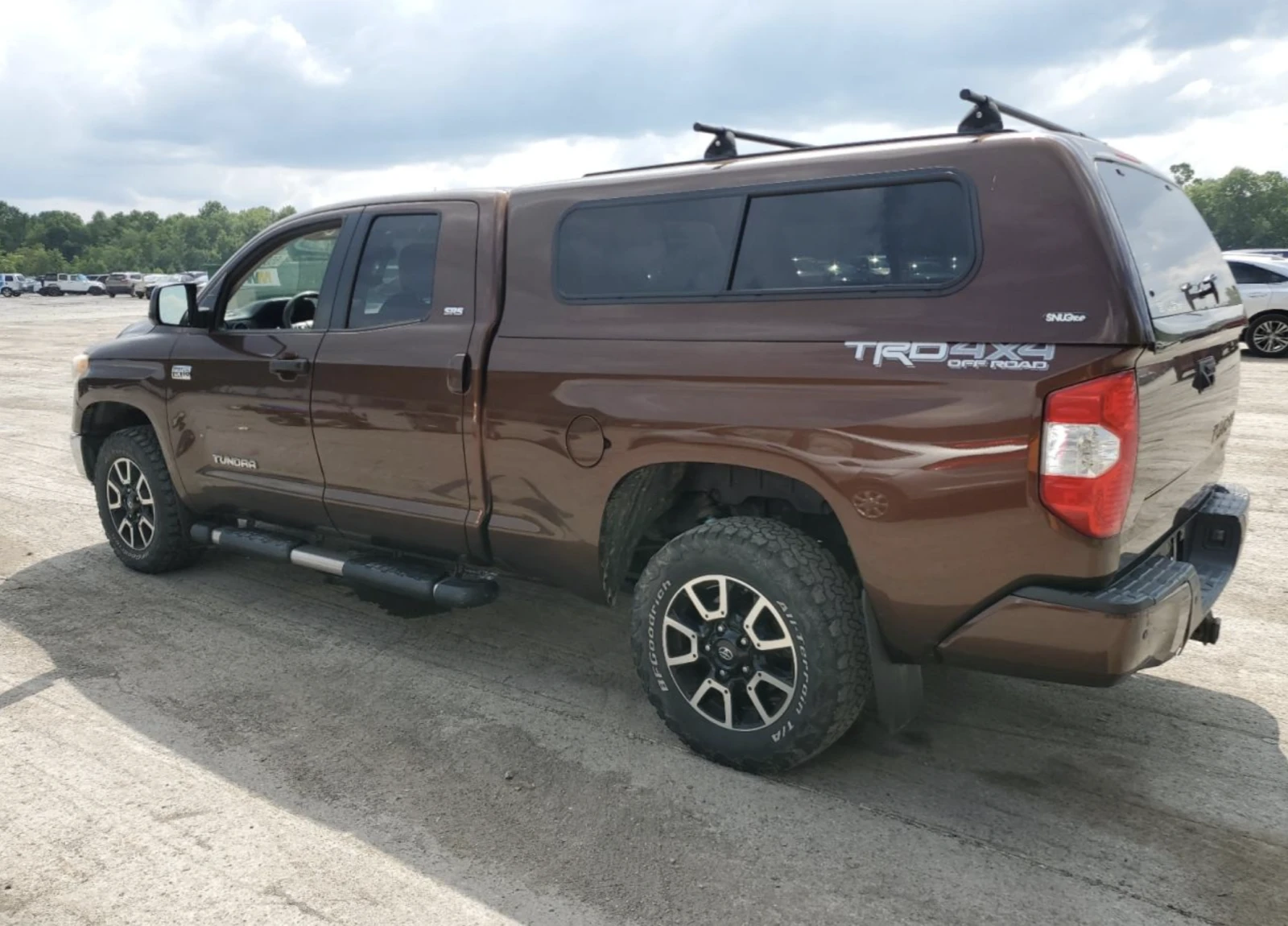 Toyota Tundra  DOUBLE CAB SR - изображение 2