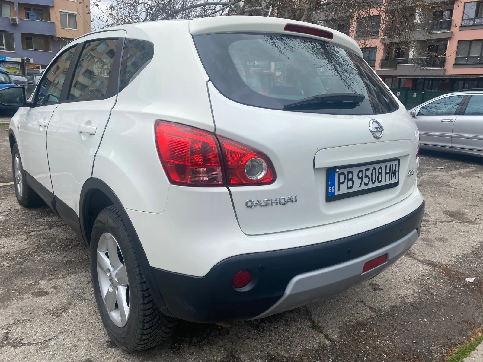 Nissan Qashqai J10 2.0 dCi 4x4, снимка 3 - Автомобили и джипове - 53902863