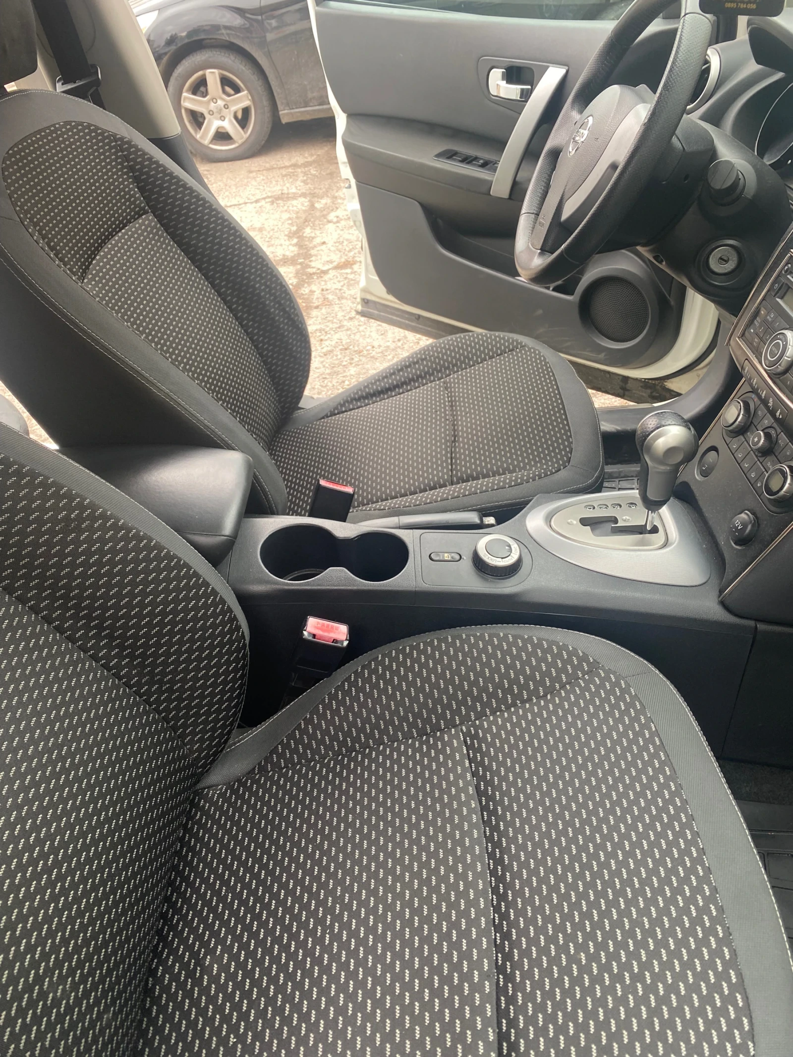 Nissan Qashqai J10 2.0 dCi 4x4, снимка 12 - Автомобили и джипове - 53902863