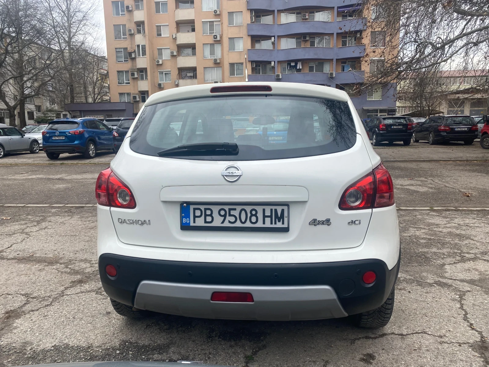 Nissan Qashqai J10 2.0 dCi 4x4, снимка 4 - Автомобили и джипове - 53902863
