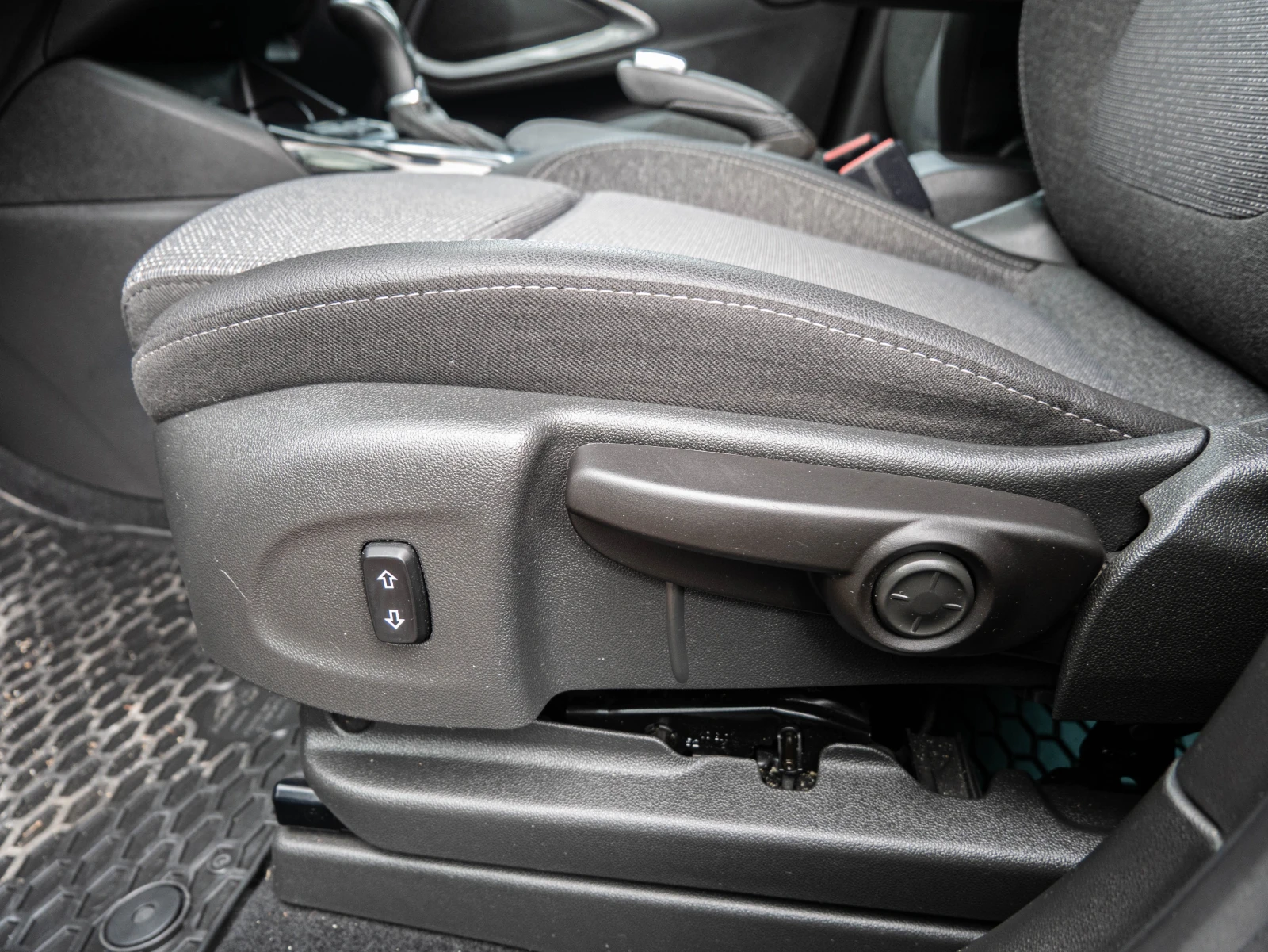 Opel Crossland X 1.2 Turbo Automatic (130hp) + ГАРАНЦИЯ, снимка 12 - Автомобили и джипове - 54022289