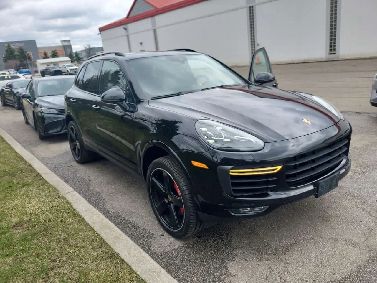 Porsche Cayenne TURBO SPORT UTILITY 4D  CARFAX, снимка 2 - Автомобили и джипове - 54271879