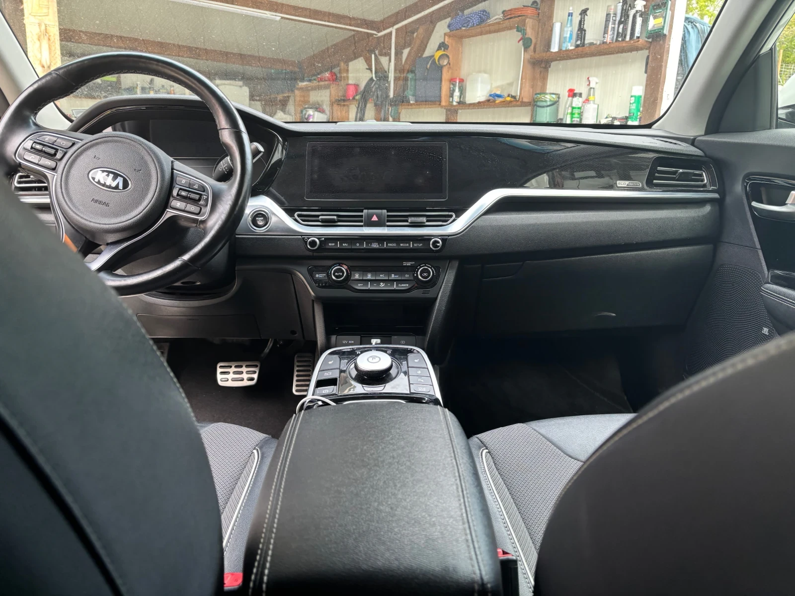 Kia Niro, снимка 3 - Автомобили и джипове - 54472757