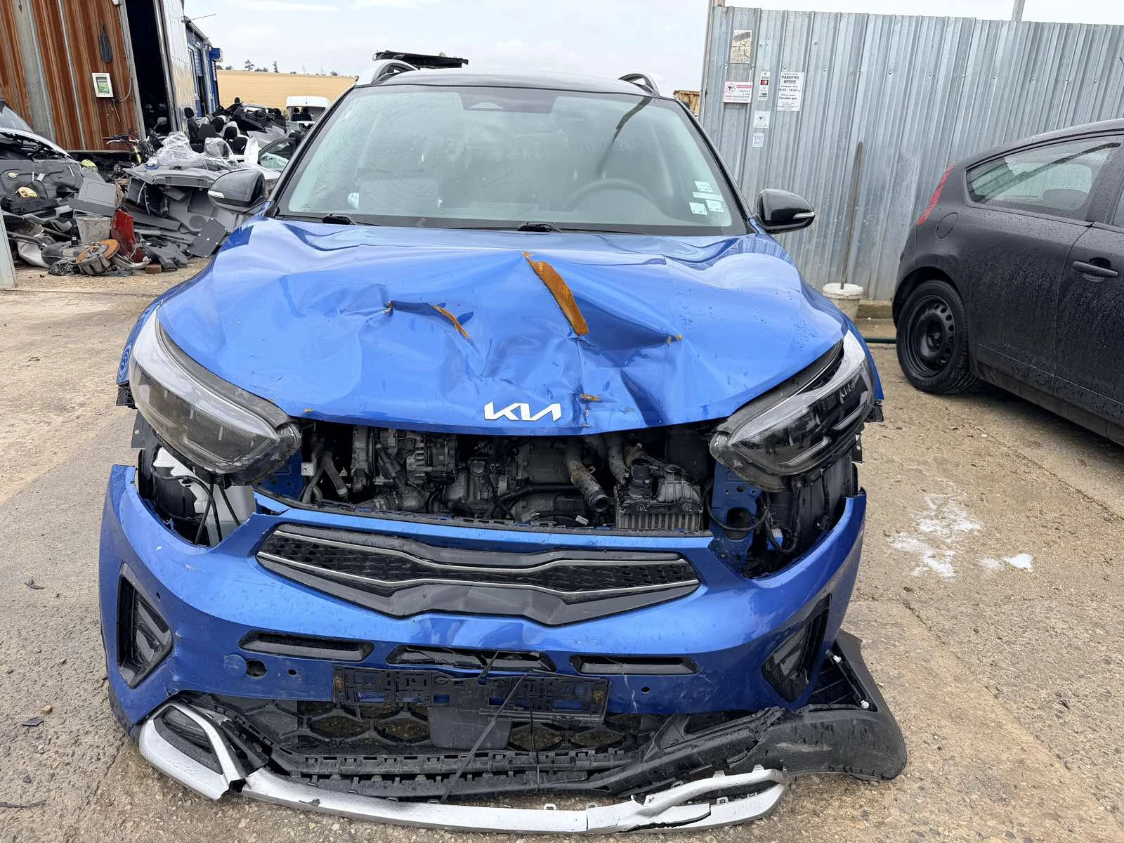 Kia Stonic 1.0 T-GDI, снимка 2 - Автомобили и джипове - 55225103