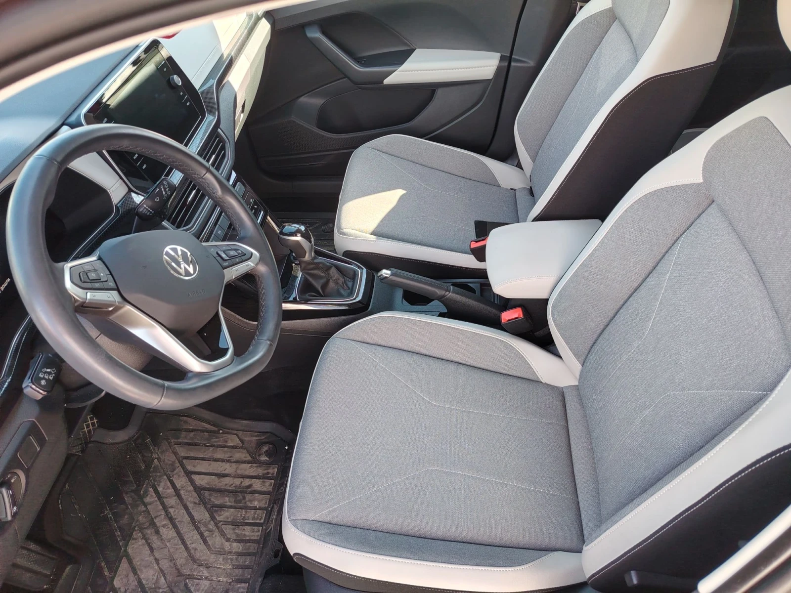 VW T-Cross 1.0TSI, снимка 8 - Автомобили и джипове - 56430621