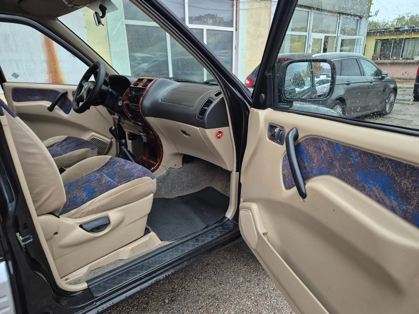 Nissan Terrano 2.7TDI KLIMA ITALY, снимка 17 - Автомобили и джипове - 56684346