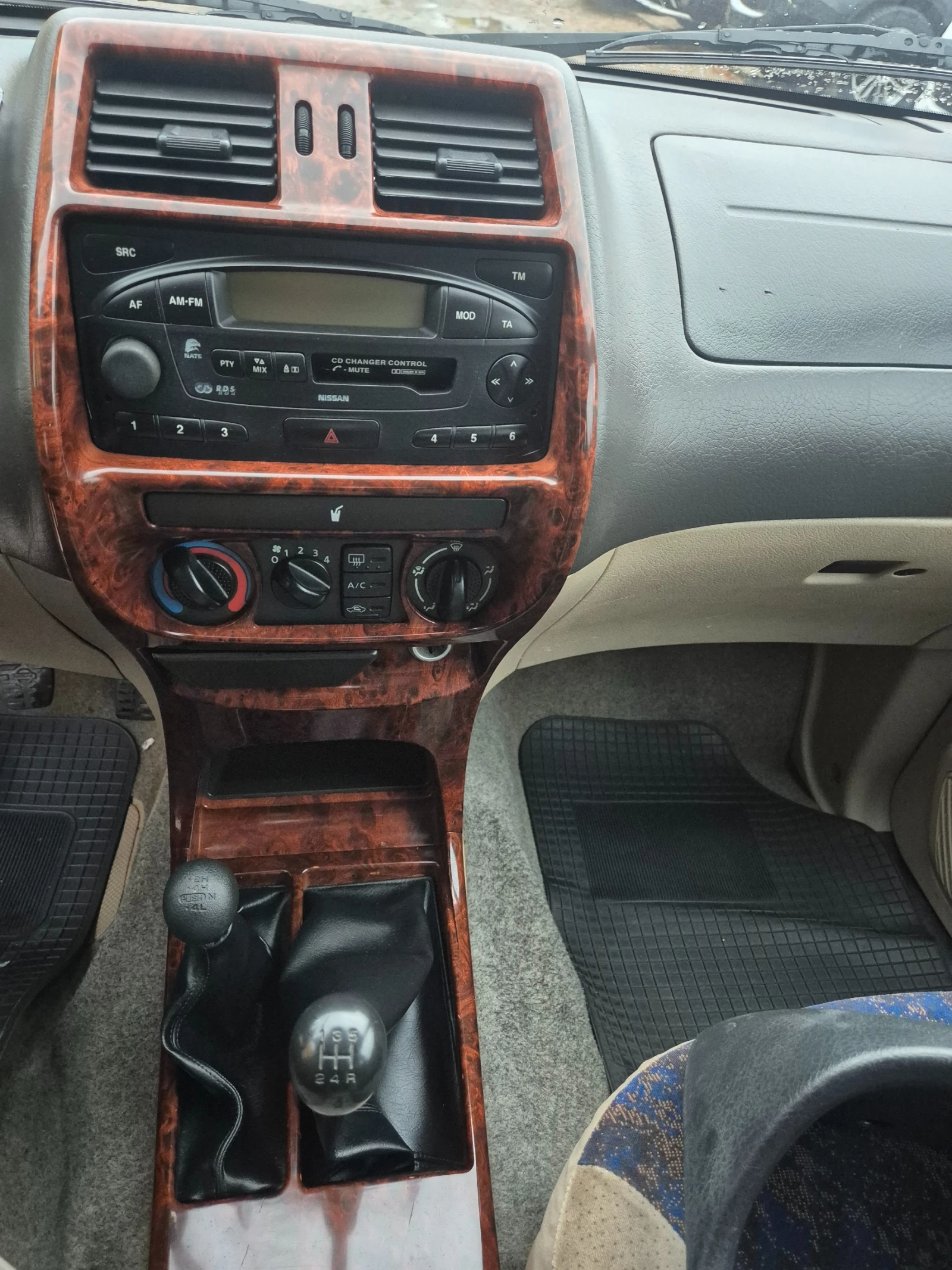 Nissan Terrano 2.7TDI KLIMA ITALY, снимка 9 - Автомобили и джипове - 56684346