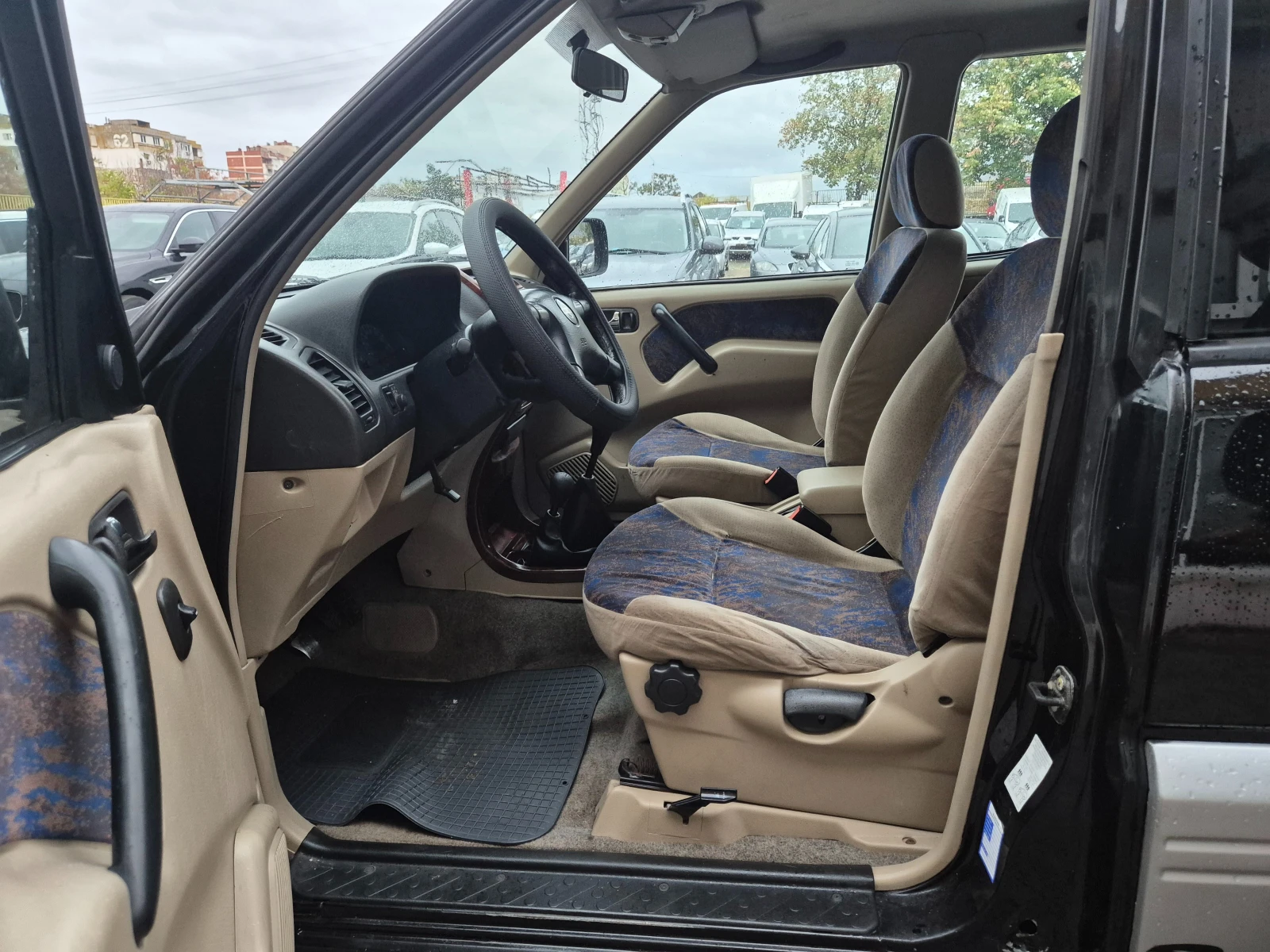 Nissan Terrano 2.7TDI KLIMA ITALY, снимка 15 - Автомобили и джипове - 56684346