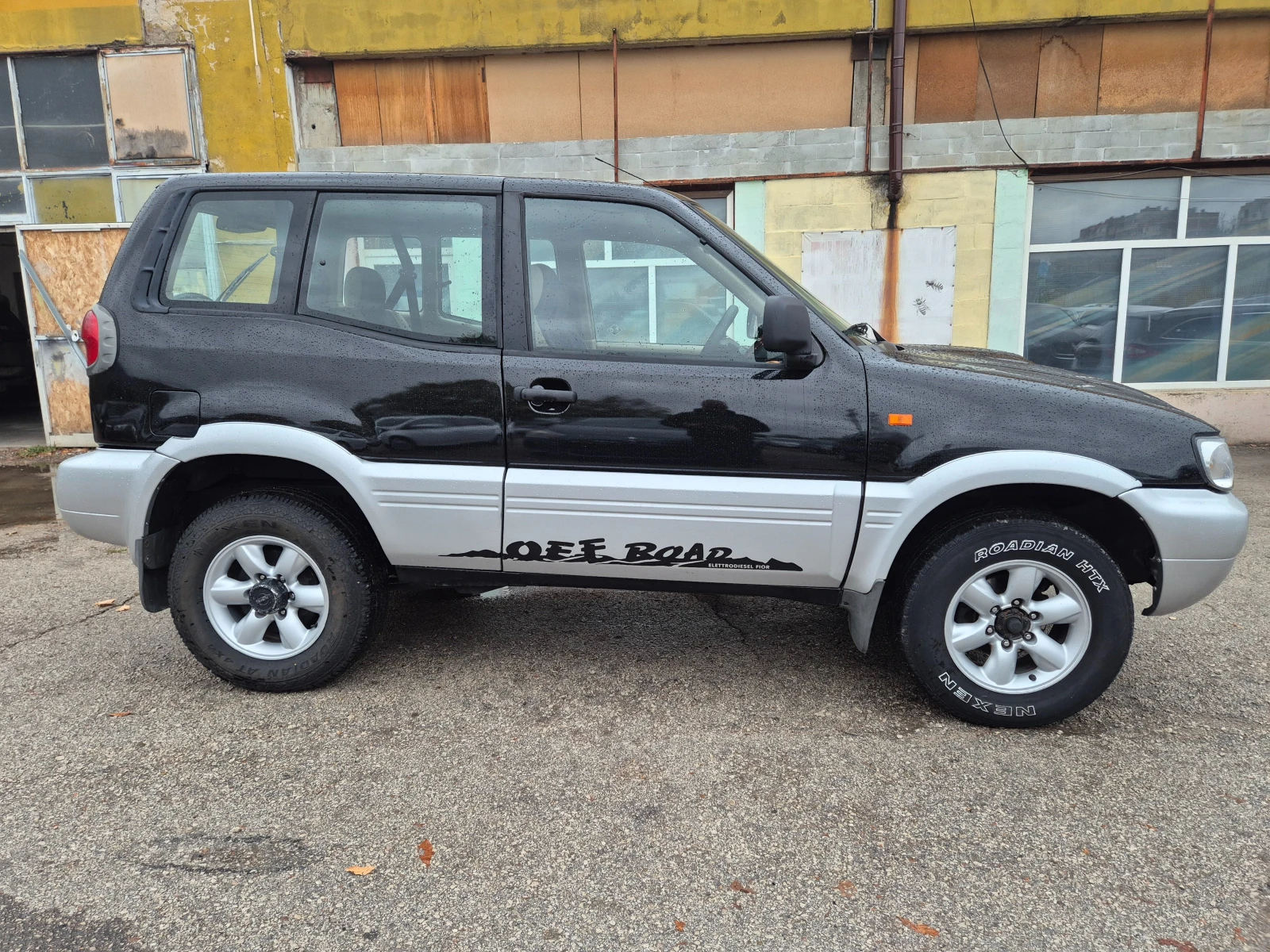 Nissan Terrano 2.7TDI KLIMA ITALY, снимка 4 - Автомобили и джипове - 56684346