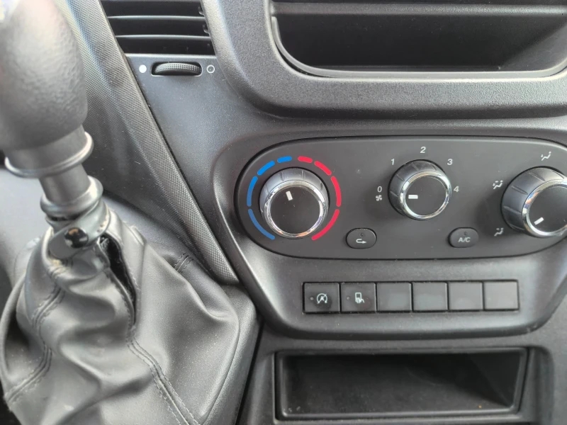 Iveco Daily 2.3 , 136800км От България Бул Авто, обслужен., снимка 8 - Бусове и автобуси - 52562842