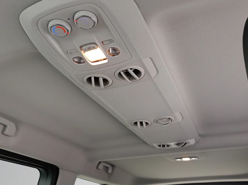 Peugeot Traveller MCA Long Active 2.0 BlueHDi 180 hp S&S AT8 E6.4, снимка 15 - Бусове и автобуси - 52704329