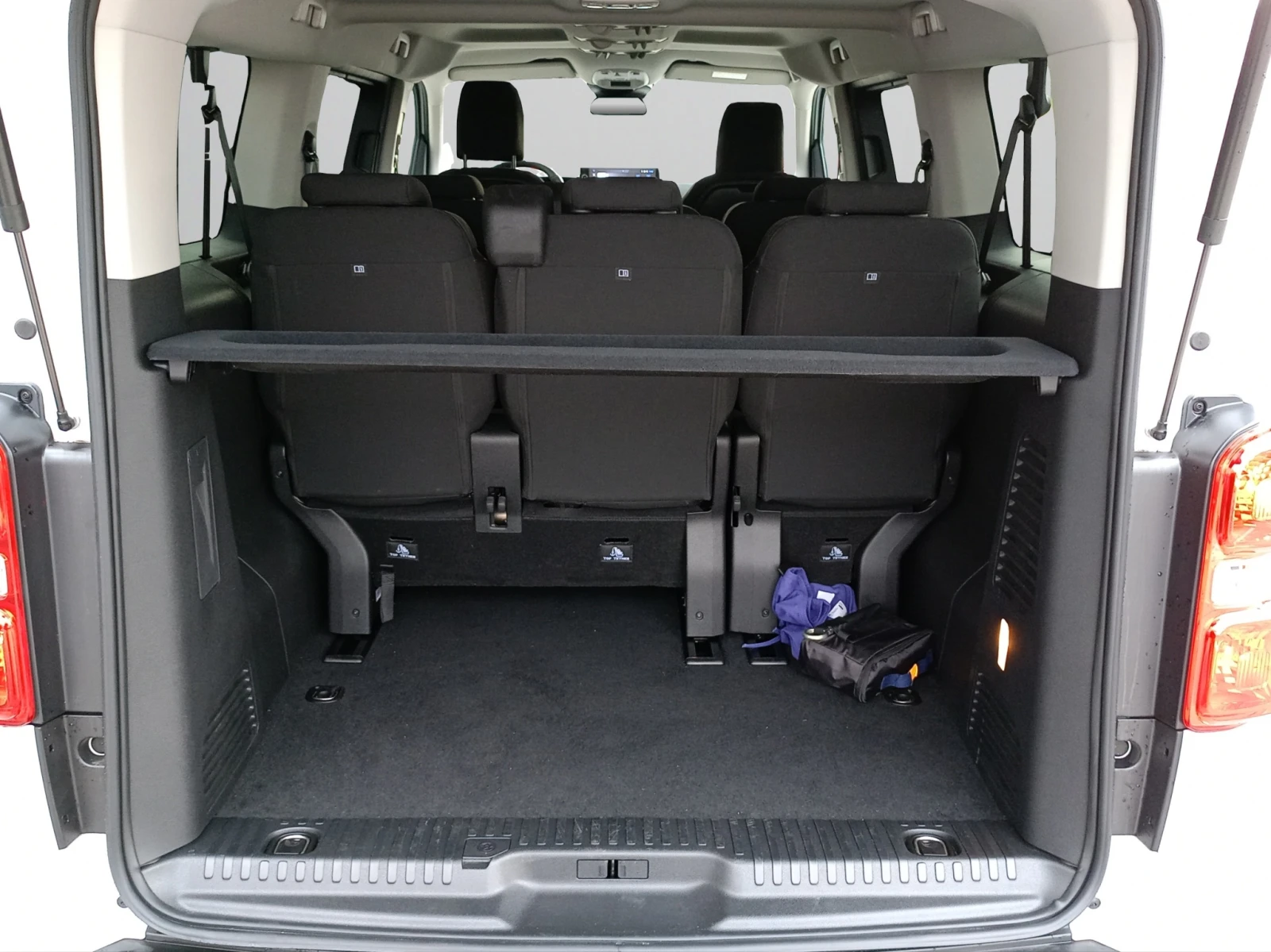 Peugeot Traveller MCA Long Active 2.0 BlueHDi 180 hp S&S AT8 E6.4 - изображение 9