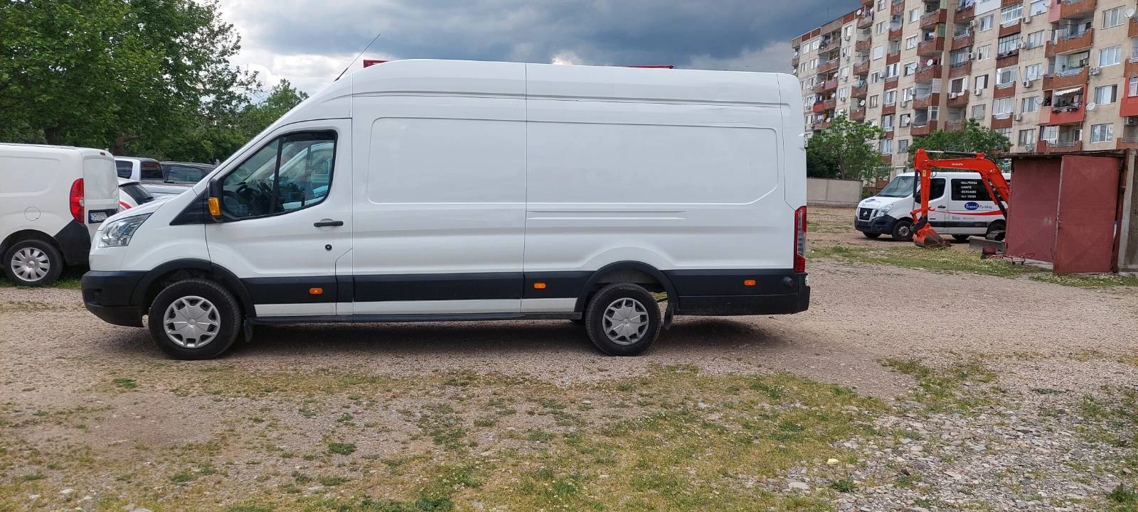 Ford Transit 2.0 tdci клима макси, снимка 12 - Бусове и автобуси - 54623459