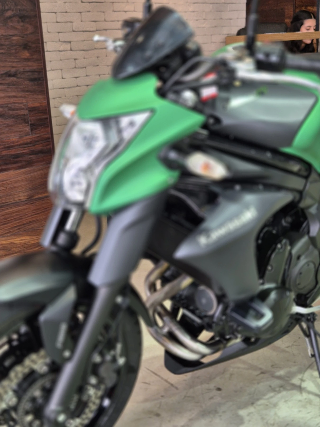 Kawasaki ER -6n ABS!!! 8000км!!! НОВ ВНОС ОТ ШВЕЙЦАРИЯ!!!, снимка 10 - Мотоциклети и мототехника - 55935618