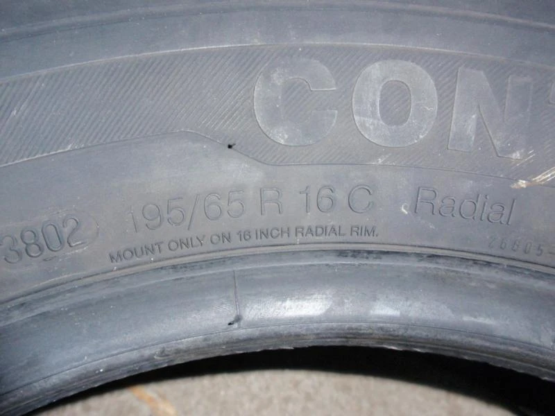 Гуми Всесезонни 195/65R16, снимка 7 - Гуми и джанти - 8934995