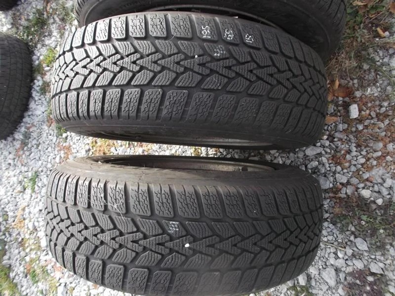 Гуми Зимни 195/65R15, снимка 3 - Гуми и джанти - 23260759