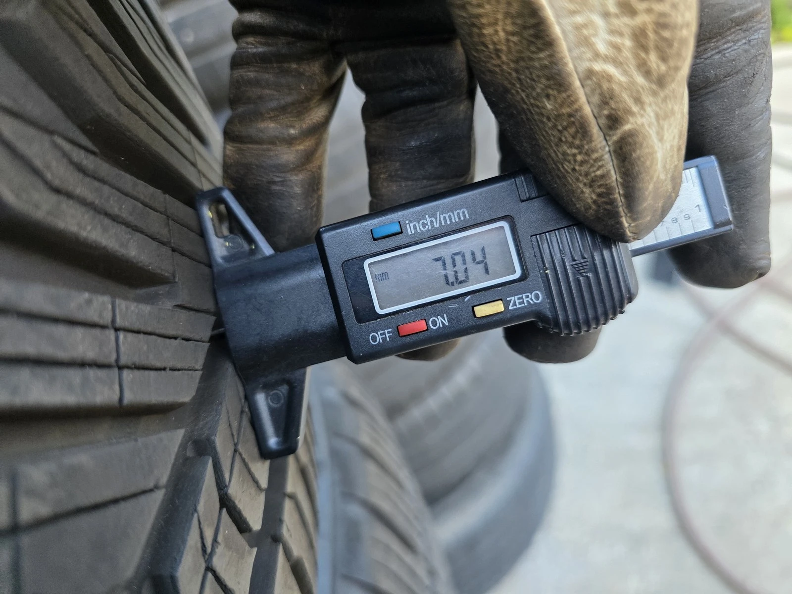 Гуми Всесезонни 255/45R20, снимка 6 - Гуми и джанти - 56724488
