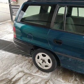 Opel Astra 1.6 benzin, снимка 6