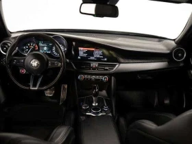 Alfa Romeo Giulia 2.9 V6 Bi Turbo QUADRIFOGLIO | CARBON TRIM  CARFAX | Auto.bg — изображение 11