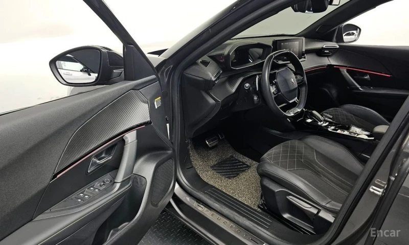 Peugeot 2008, снимка 11 - Автомобили и джипове - 52322741