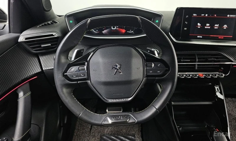 Peugeot 2008, снимка 13 - Автомобили и джипове - 52322741