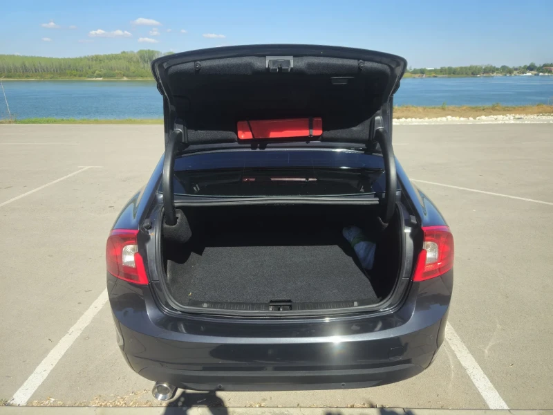 Volvo S60, снимка 13 - Автомобили и джипове - 52251198