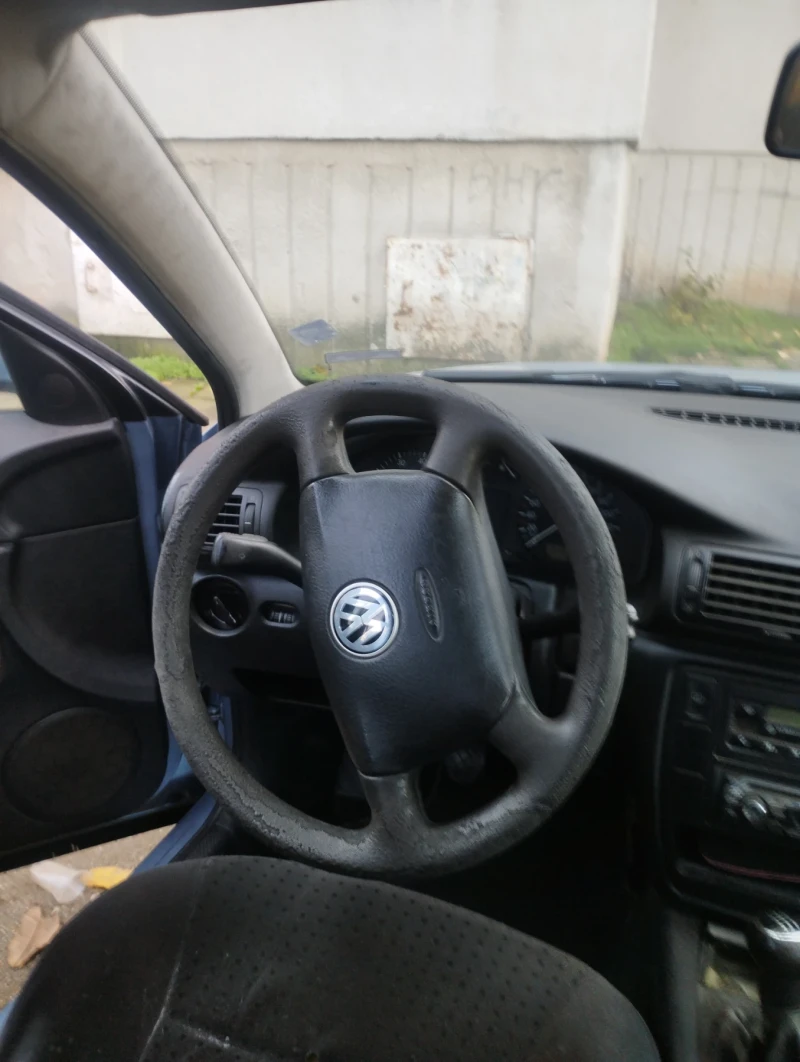 VW Passat, снимка 3 - Автомобили и джипове - 52501096