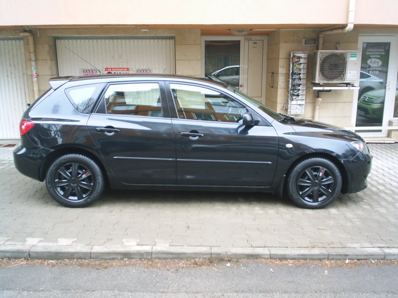 Mazda 3 1.6 16V Automat, снимка 3 - Автомобили и джипове - 53213105