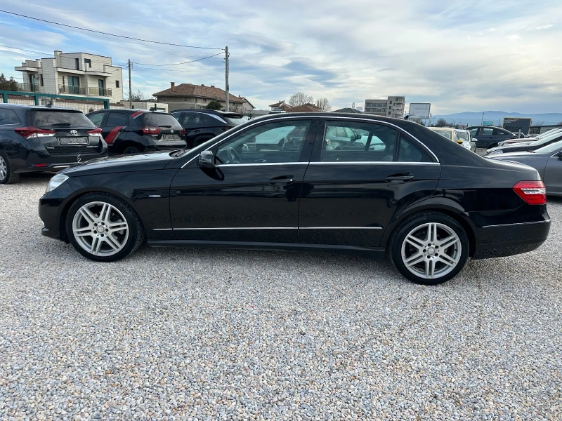 Mercedes-Benz E 220 Avantgarde, снимка 3 - Автомобили и джипове - 53269578