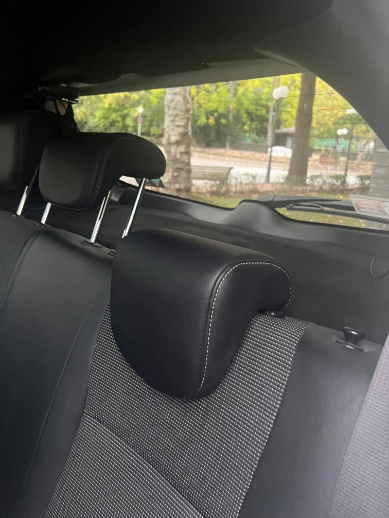 Toyota Yaris 1.5 P HYBRID 5D CHIC / SOL, снимка 14 - Автомобили и джипове - 53303935