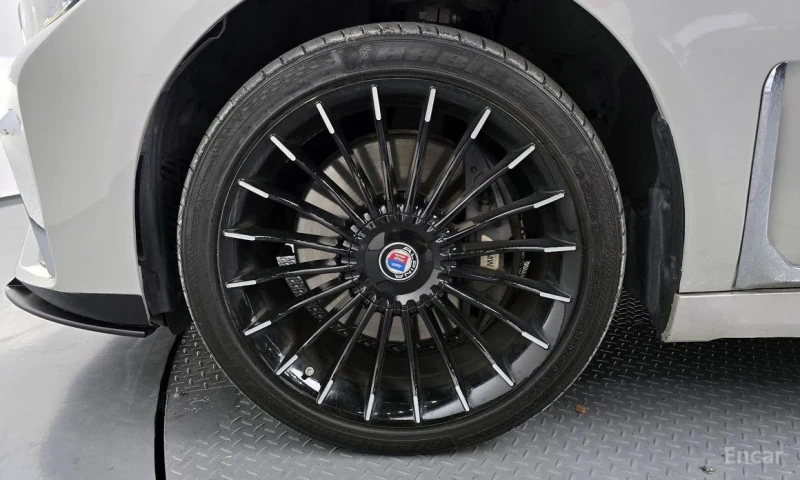 BMW 750, снимка 5 - Автомобили и джипове - 53514380