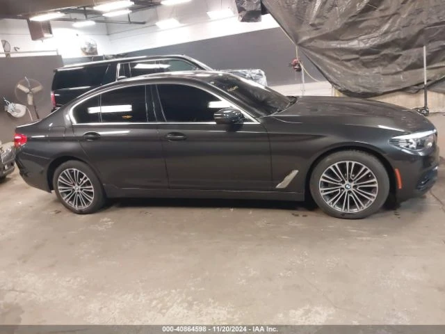 BMW 530 xDrive, КРАЙНА ЦЕНА, снимка 13 - Автомобили и джипове - 48462047