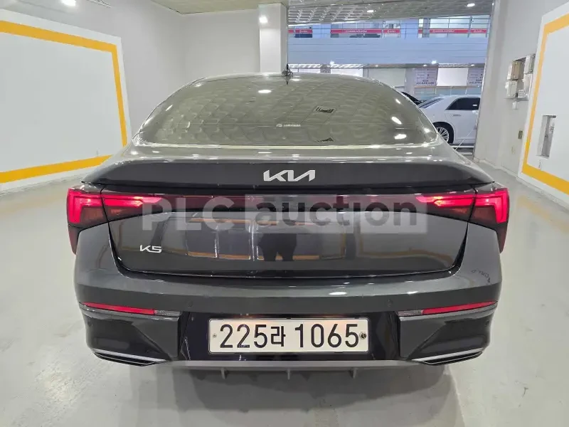 Kia K5 ФАБРИЧНА ГАЗ / ДИСТРОНИК / ЦЕНА ДО БЪЛГАРИЯ, снимка 4 - Автомобили и джипове - 55417473