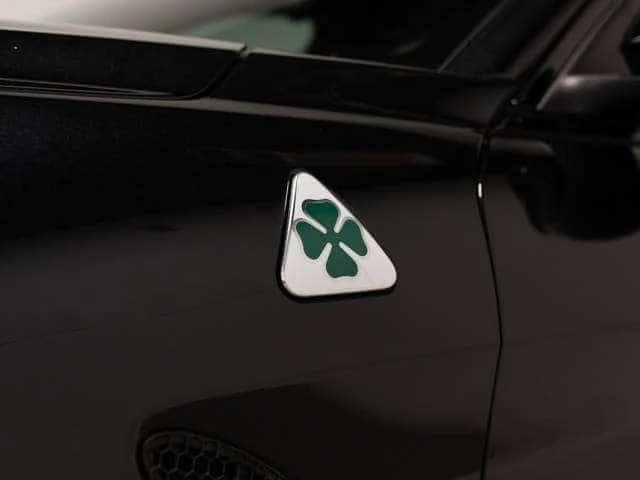 Alfa Romeo Giulia 2.9 V6 Bi Turbo QUADRIFOGLIO | CARBON TRIM  CARFAX | Mobile.bg � ����������� 17