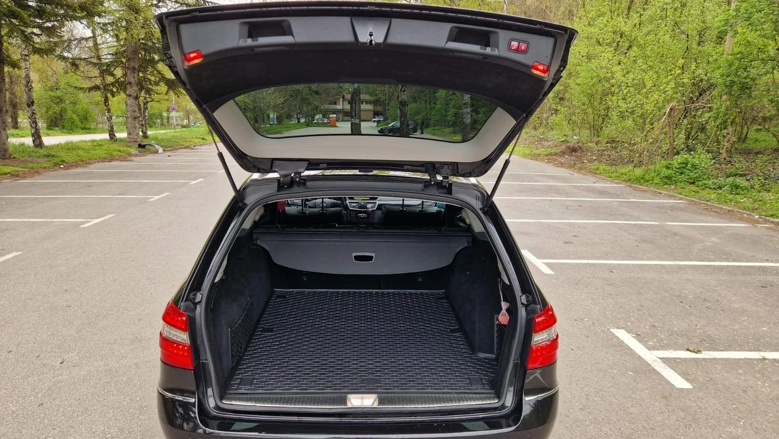 Mercedes-Benz E 250 4MATIC SWISS - изображение 6