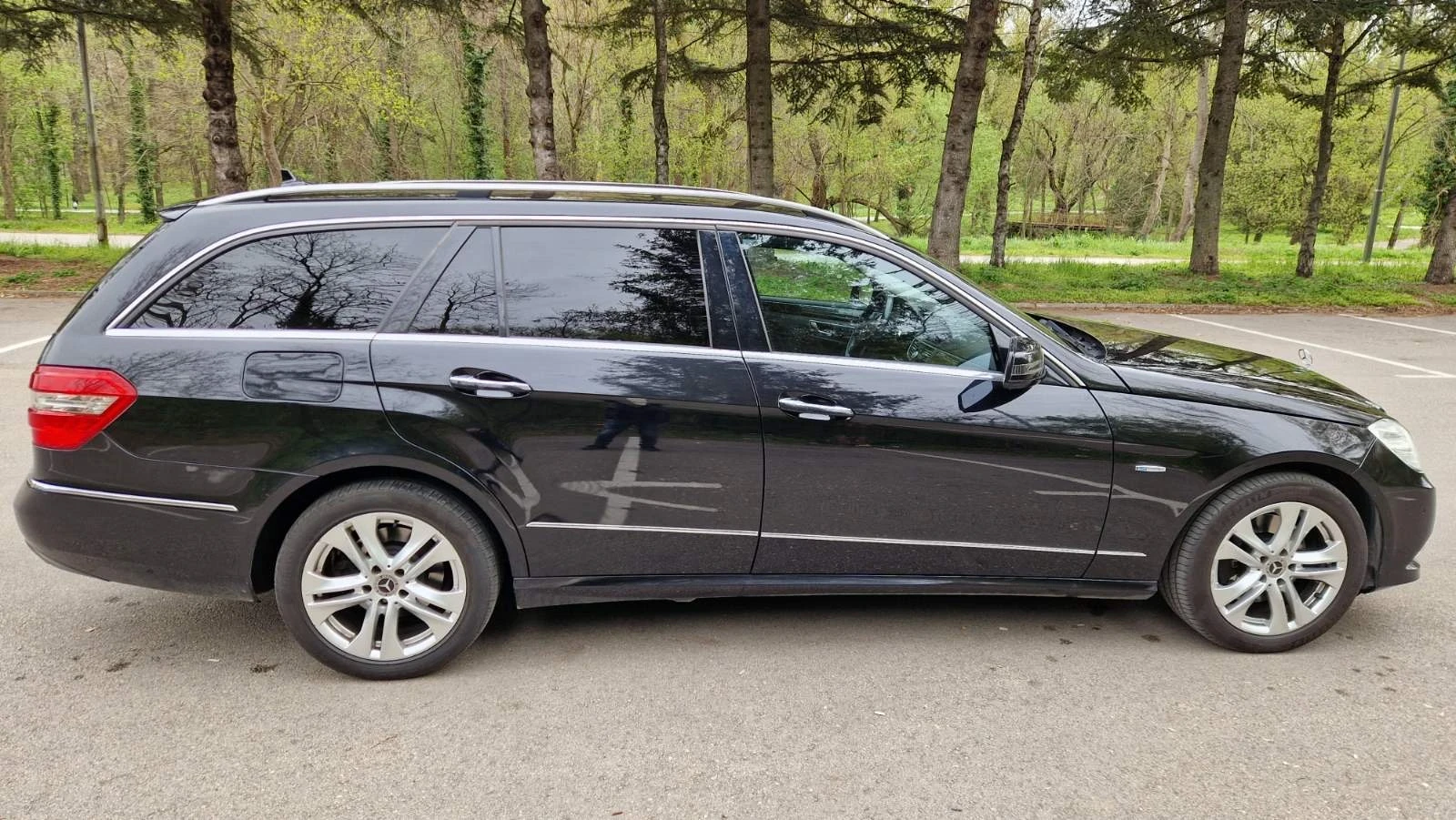 Mercedes-Benz E 250 4MATIC SWISS - изображение 8