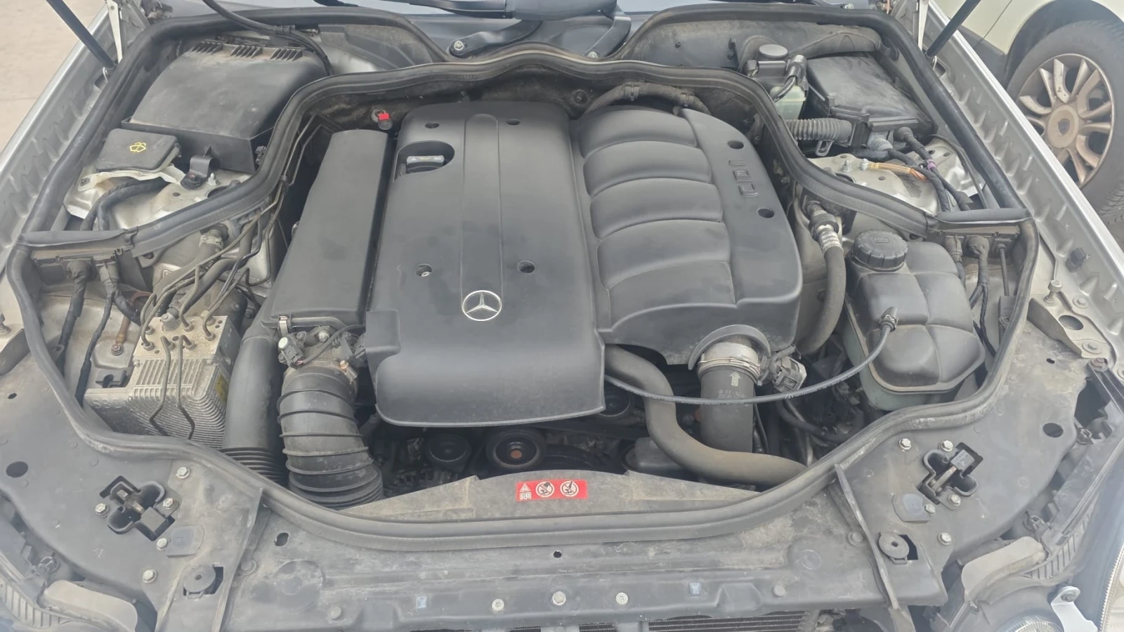 Mercedes-Benz E 220    | Mobile.bg   7