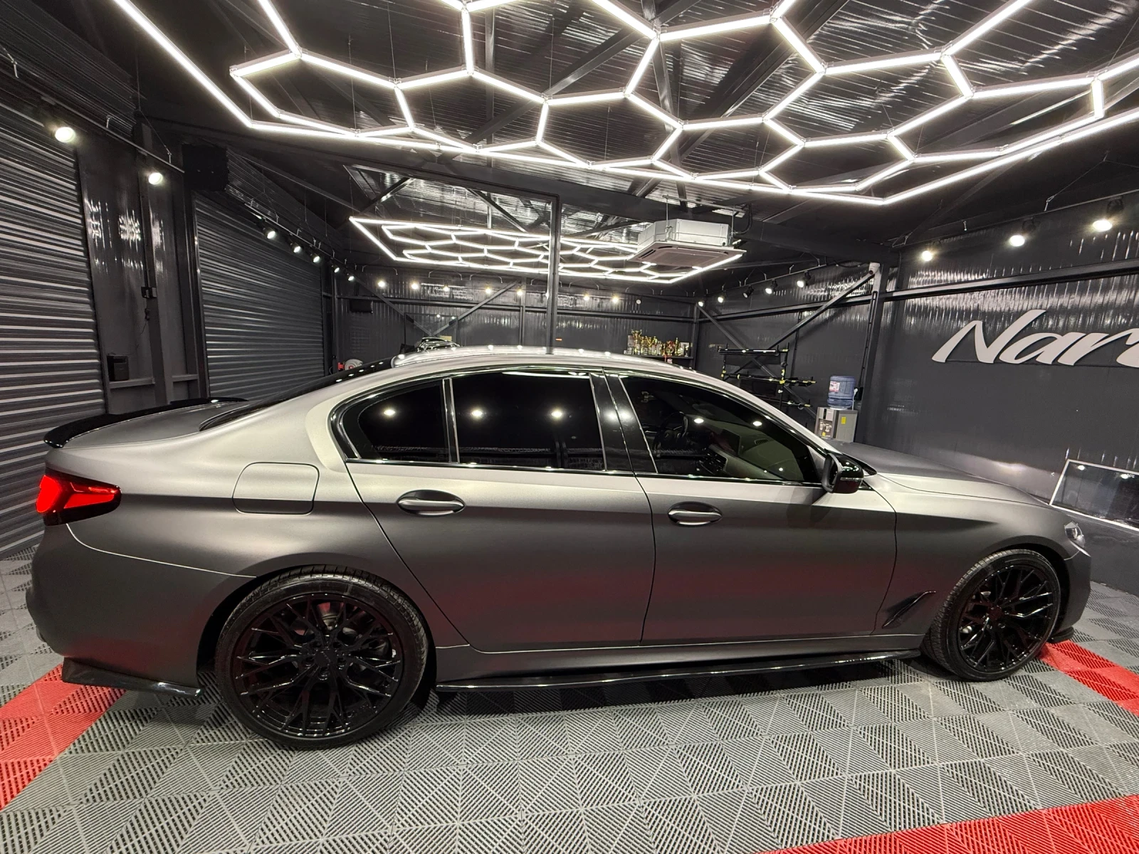 BMW 520 X DRIVE - изображение 4