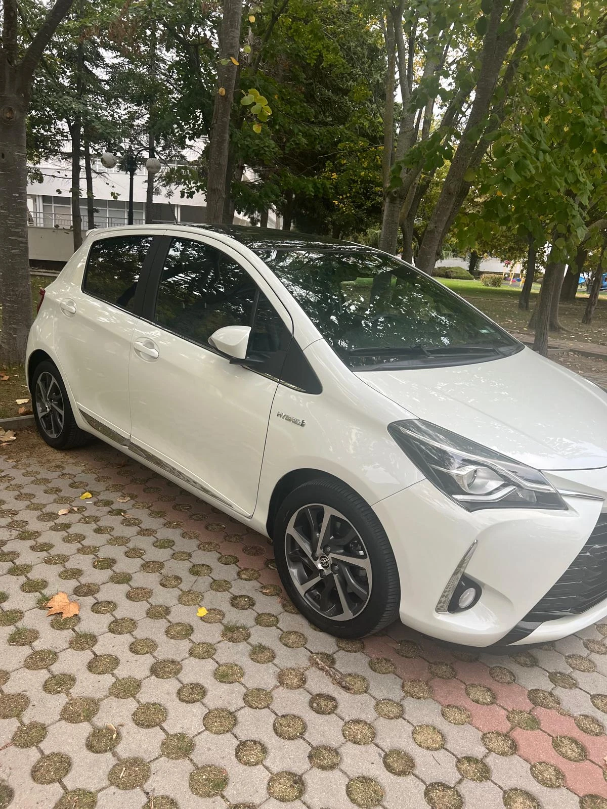 Toyota Yaris 1.5 P HYBRID 5D CHIC / SOL | Mobile.bg � ����������� 2